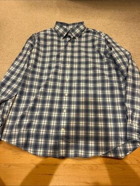 Peter Millar White and Blue Plaid Button-Down Shirt
Size: XL